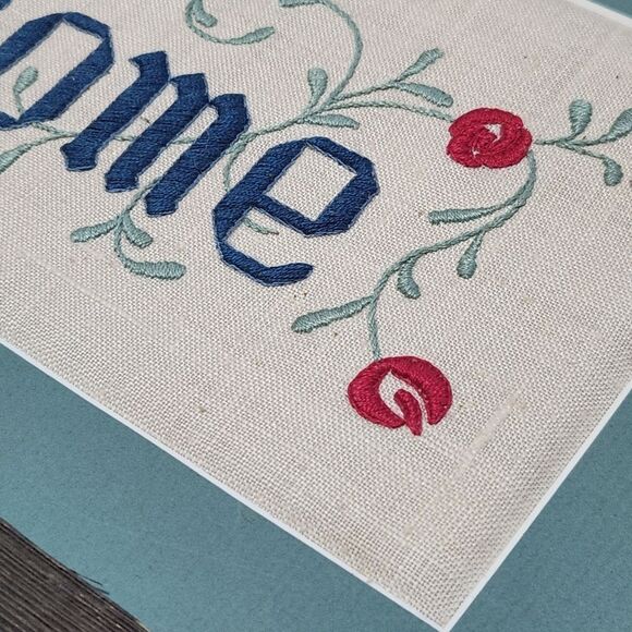 Hand Stitched Welcome Sign Framed in Barn Wood Blue Red Roses Rectangle 11x19 - Picture 7 of 8